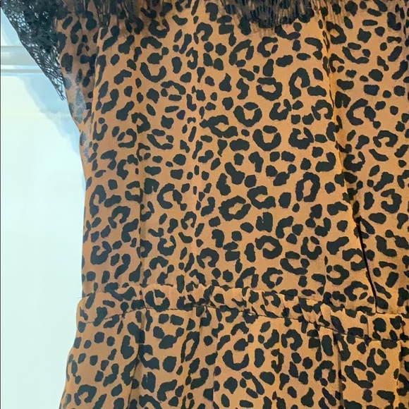 Leopard print with black lace overlay dress - Picture 5 of 10
